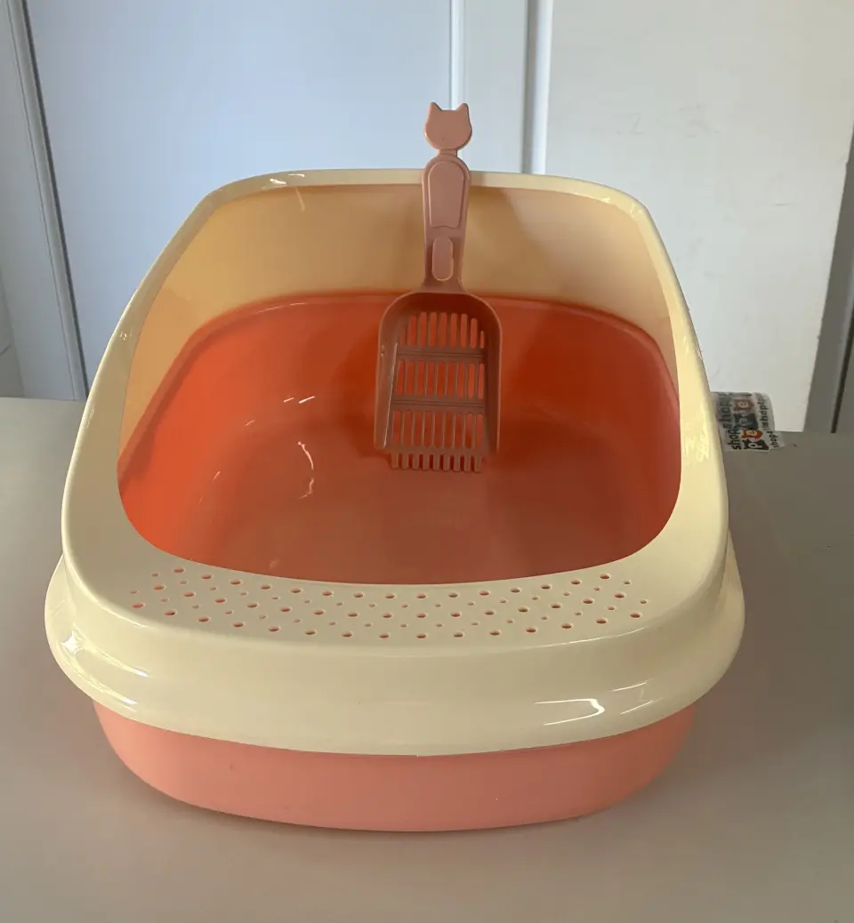 Litiera pentru pisici, cu margine inalta si paleta 40 x 29 x 13.5 cm, roz